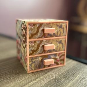 Avon Vintage Floral Expressions Jewelry/Trinket Box